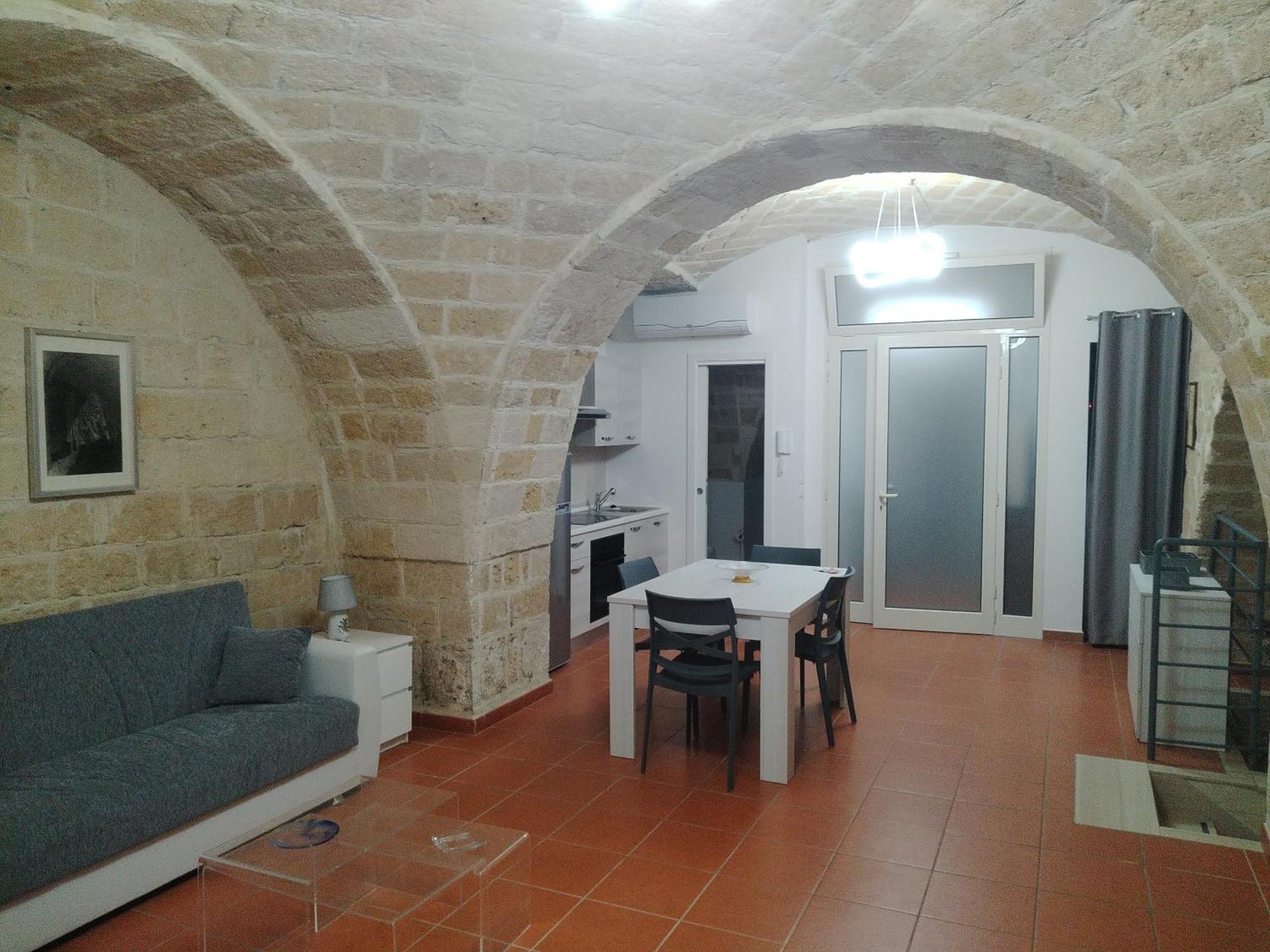 Casa Vacanza Nel Cuore Della Pietra Barletta Eksteriør bilde