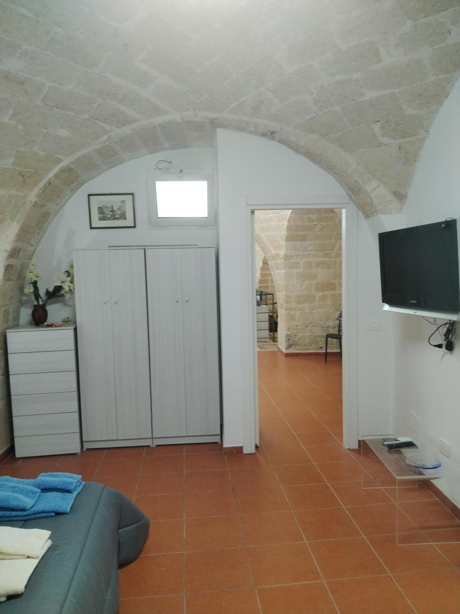 Casa Vacanza Nel Cuore Della Pietra Barletta Eksteriør bilde