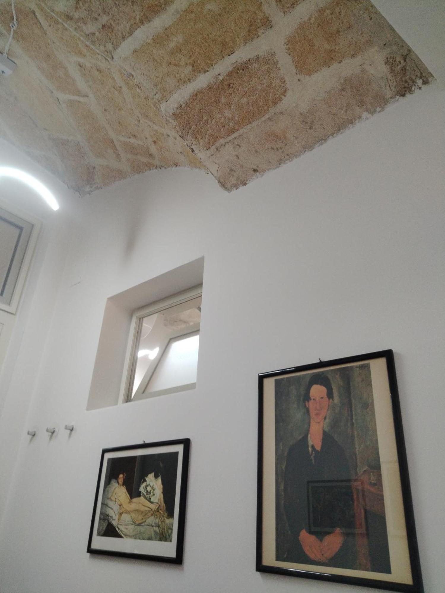 Casa Vacanza Nel Cuore Della Pietra Barletta Eksteriør bilde